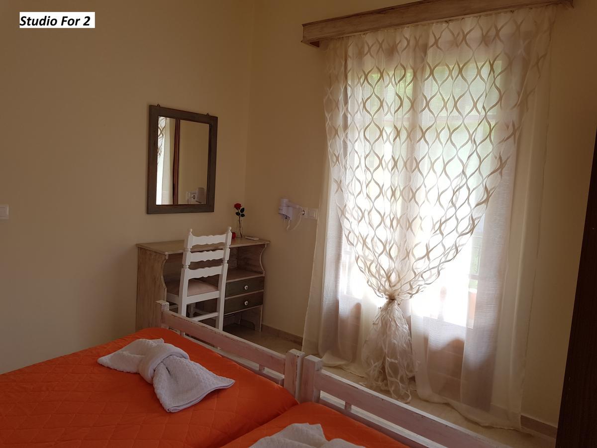 Varvara Studios & Apartments II Peroulades  Екстериор снимка
