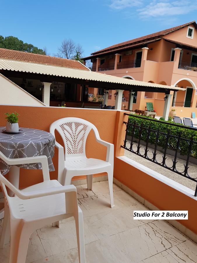Varvara Studios & Apartments II Peroulades  Екстериор снимка