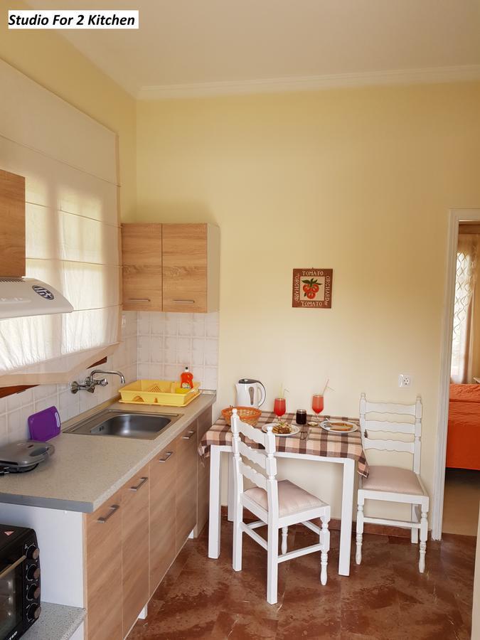Varvara Studios & Apartments II Peroulades  Екстериор снимка