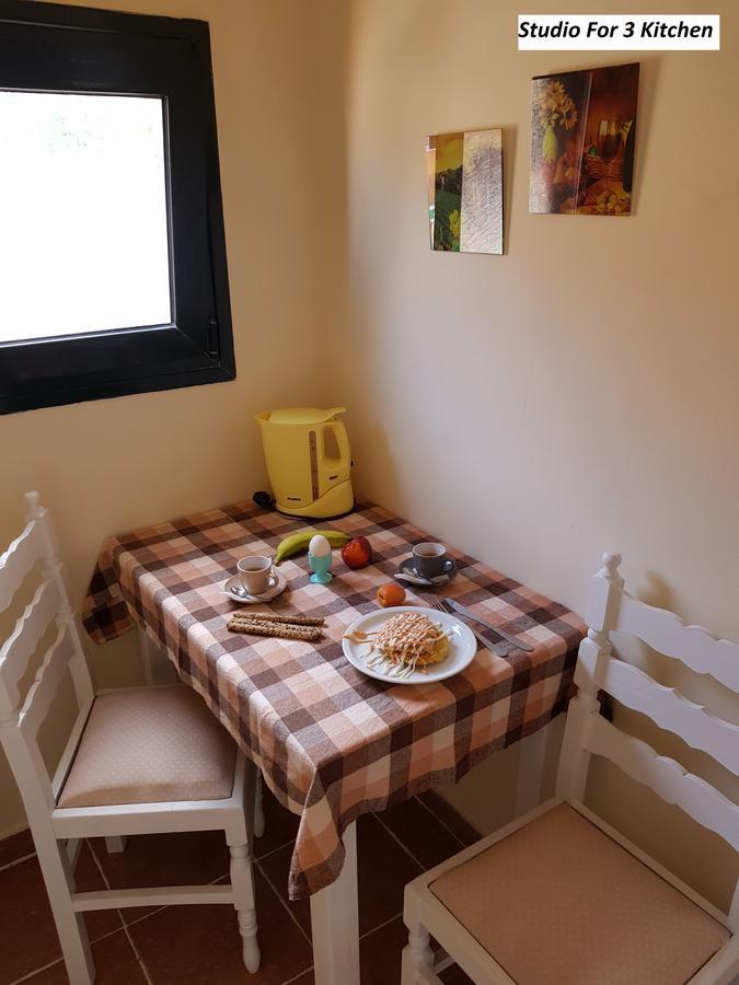 Varvara Studios & Apartments II Peroulades  Екстериор снимка